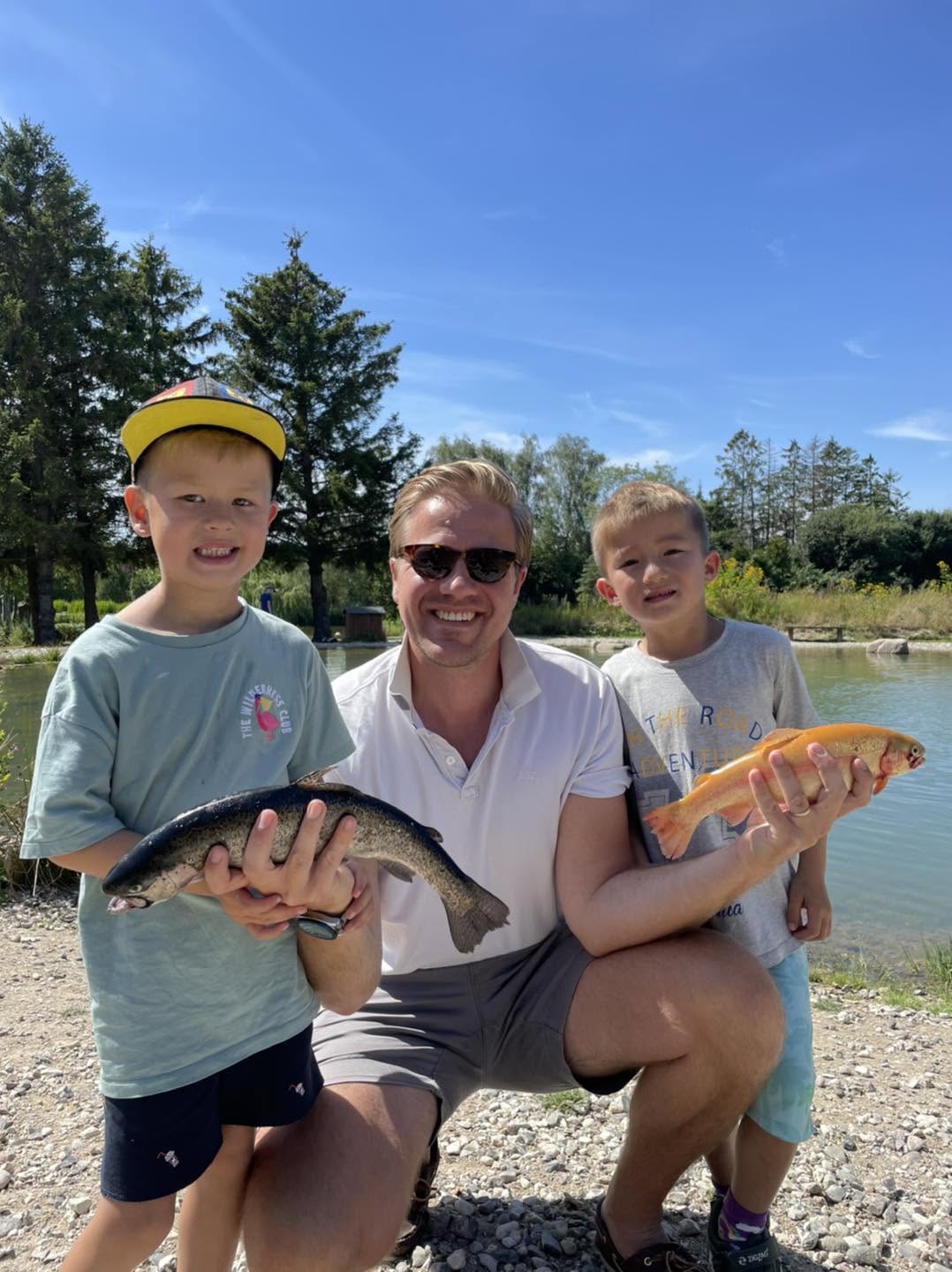 Børn med fangst fra Børnesøen